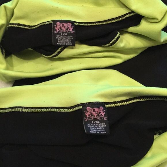 Bottoms Up black lime hot green leggings roll over top - Picture 3 of 3